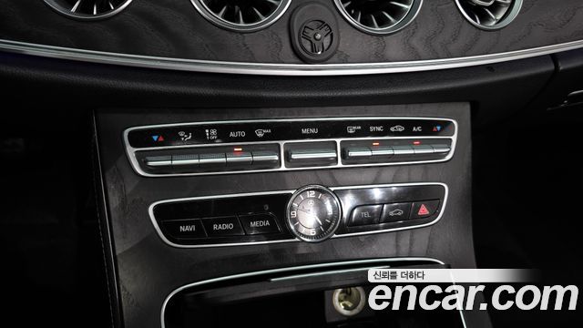 Mercedes-Benz E-Class E220d Cabriolet