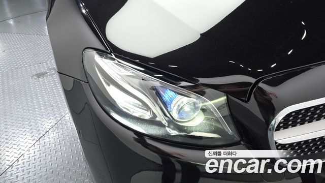 Mercedes-Benz E-Class E220d Cabriolet