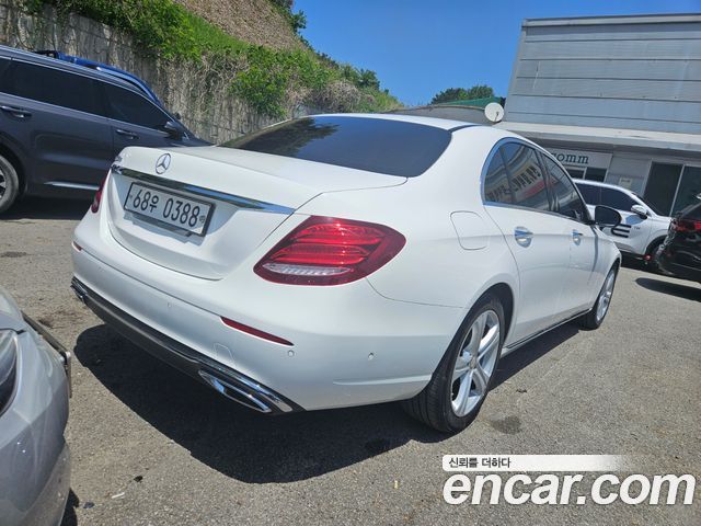Mercedes-Benz E-Class E220d Avantgarde