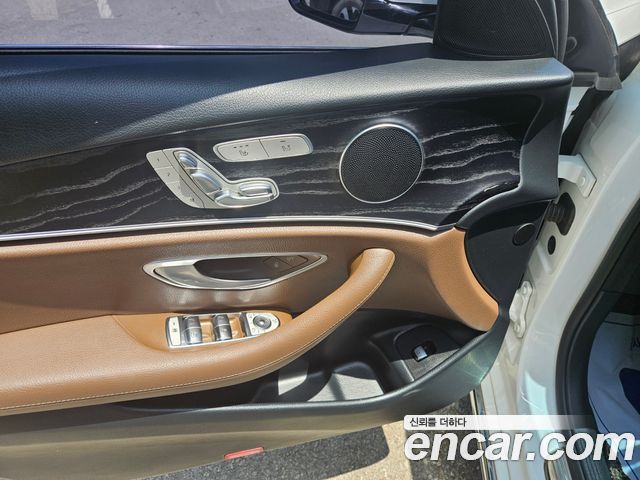 Mercedes-Benz E-Class E220d Avantgarde