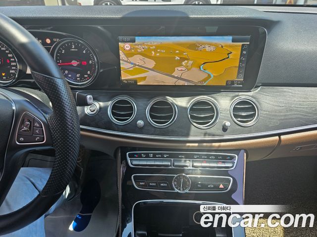 Mercedes-Benz E-Class E220d Avantgarde