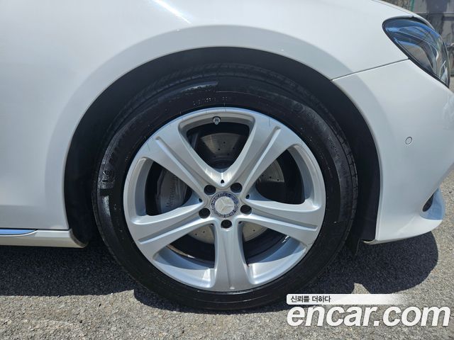 Mercedes-Benz E-Class E220d Avantgarde