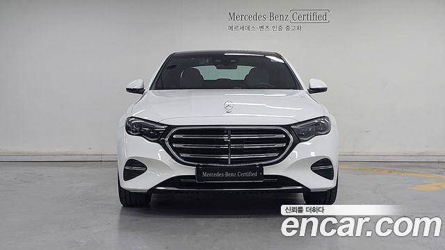 Mercedes-Benz E-Class E300 4MATIC Exclusive