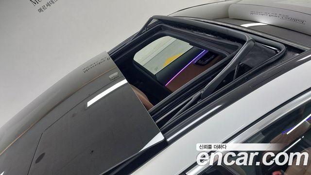 Mercedes-Benz E-Class E300 4MATIC Exclusive