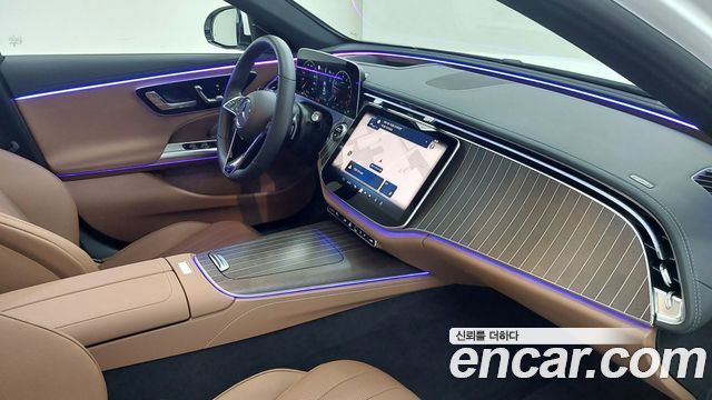 Mercedes-Benz E-Class E300 4MATIC Exclusive