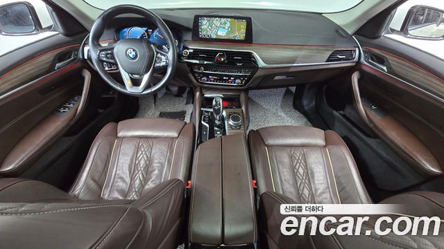 BMW 5-Series 520d xDrive Luxury Plus