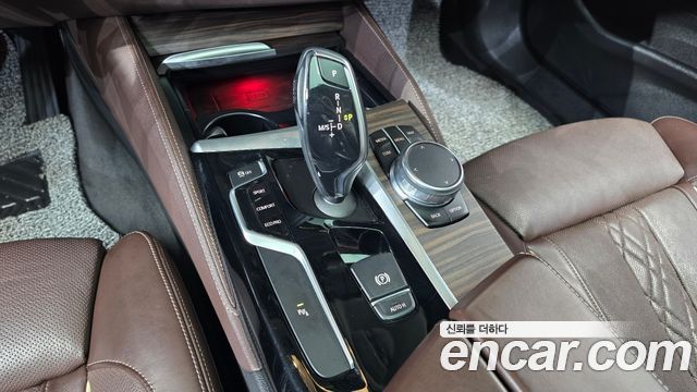 BMW 5-Series 520d xDrive Luxury Plus