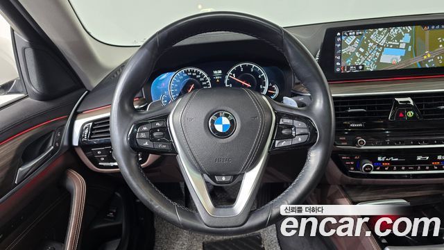 BMW 5-Series 520d xDrive Luxury Plus