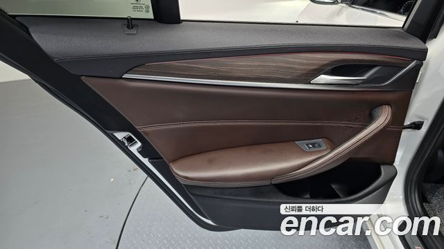 BMW 5-Series 520d xDrive Luxury Plus