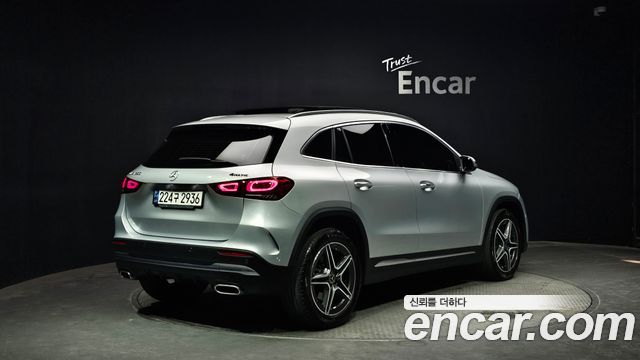 Mercedes-Benz GLA-Class GLA250 4MATIC
