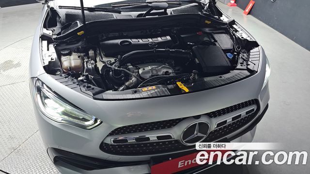 Mercedes-Benz GLA-Class GLA250 4MATIC