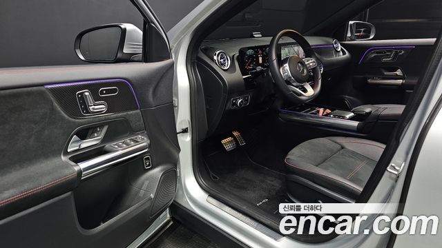 Mercedes-Benz GLA-Class GLA250 4MATIC