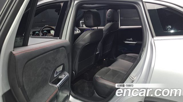 Mercedes-Benz GLA-Class GLA250 4MATIC