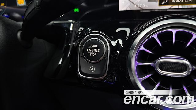 Mercedes-Benz GLA-Class GLA250 4MATIC