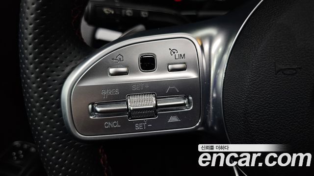Mercedes-Benz GLA-Class GLA250 4MATIC