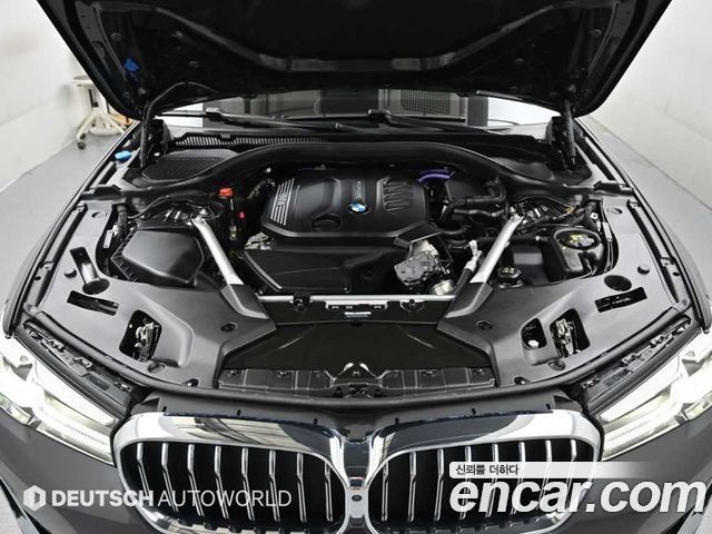 BMW 5-Series 523d xDrive Luxury
