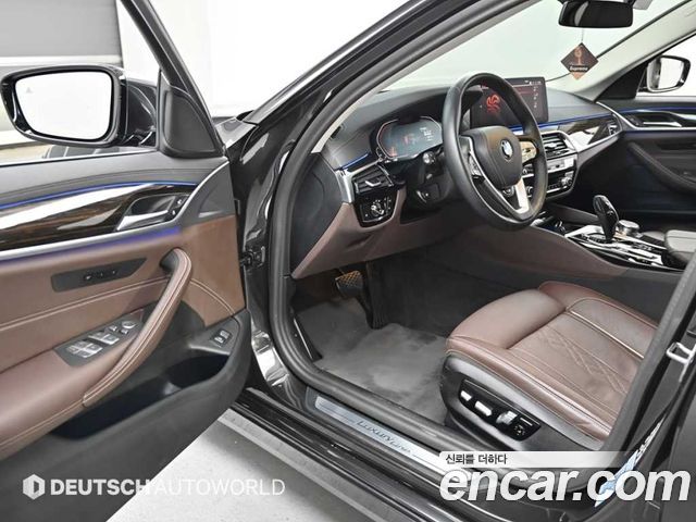 BMW 5-Series 523d xDrive Luxury