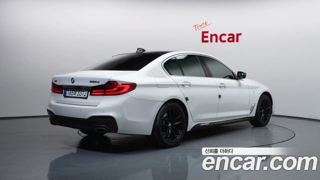 BMW 5-Series 520d xDrive M Sport Package Plus