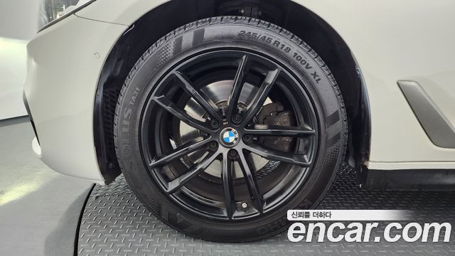 BMW 5-Series 520d xDrive M Sport Package Plus