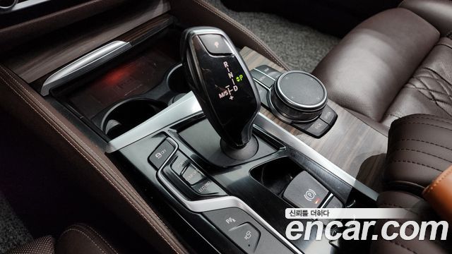 BMW 5-Series 520d xDrive M Sport Package Plus