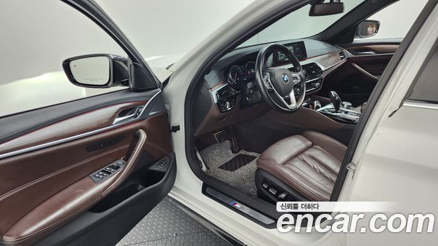 BMW 5-Series 520d xDrive M Sport Package Plus