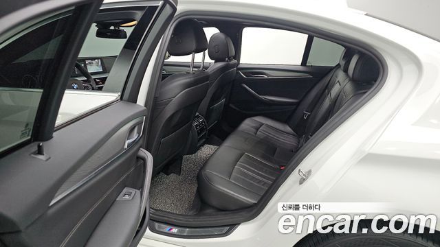 BMW 5-Series 530i xDrive M Sport Package
