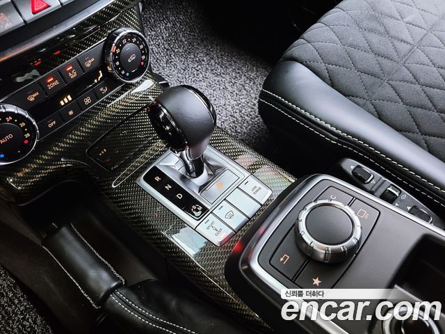 Mercedes-Benz G-Class G500