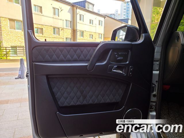 Mercedes-Benz G-Class G500