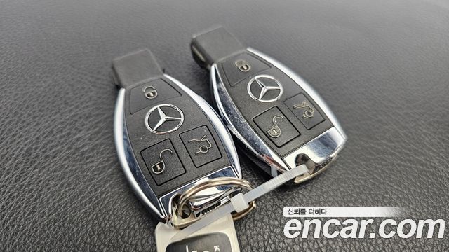 Mercedes-Benz GLA-Class GLA220