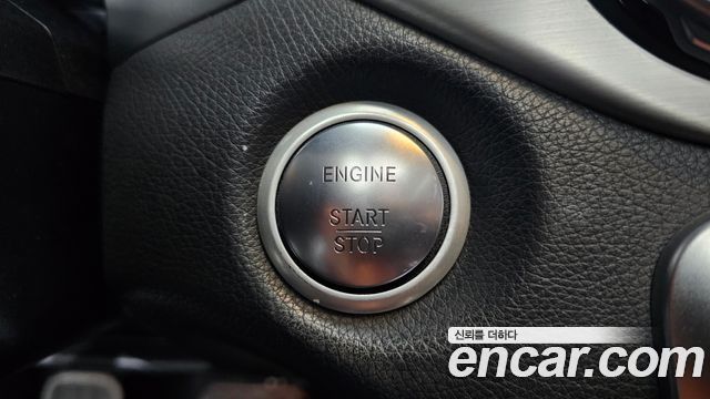 Mercedes-Benz GLA-Class GLA220