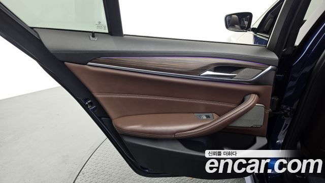 BMW 5-Series 530e M Sport