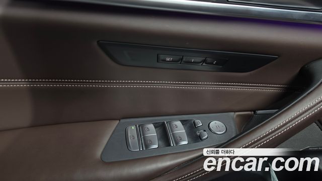 BMW 5-Series 530e M Sport