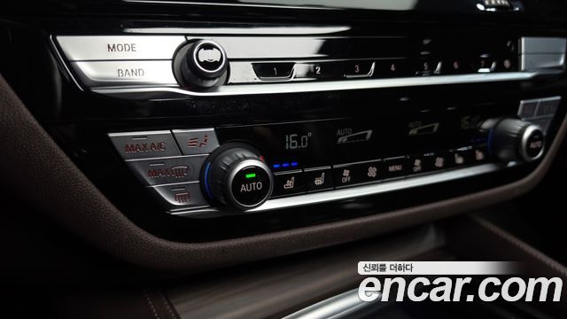 BMW 5-Series 530e M Sport