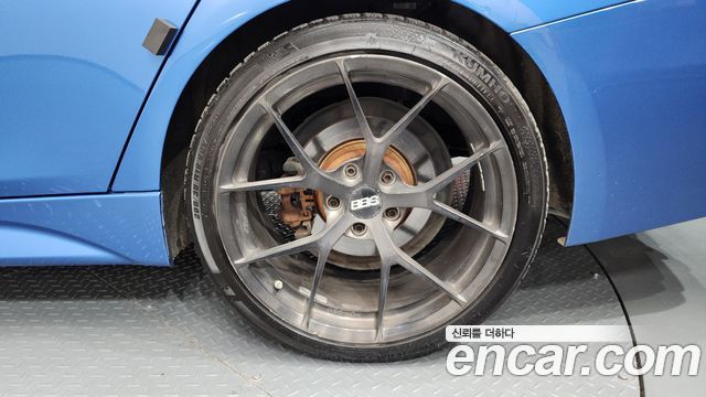 BMW 3-Series 330i M Sport Shadow