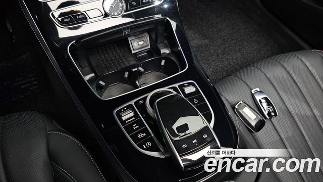 Mercedes-Benz E-Class E300 4MATIC Exclusive