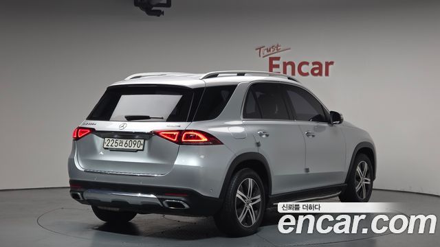 Mercedes-Benz GLE-Class GLE300d 4MATIC
