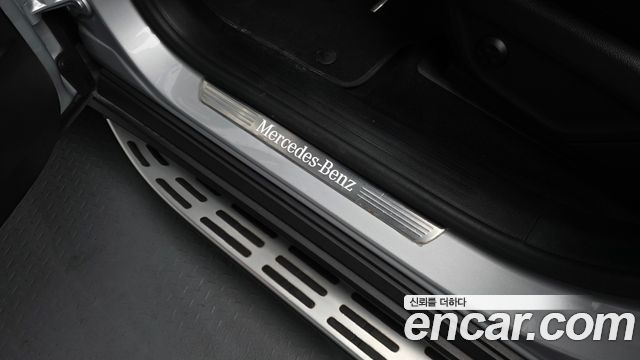 Mercedes-Benz GLE-Class GLE300d 4MATIC