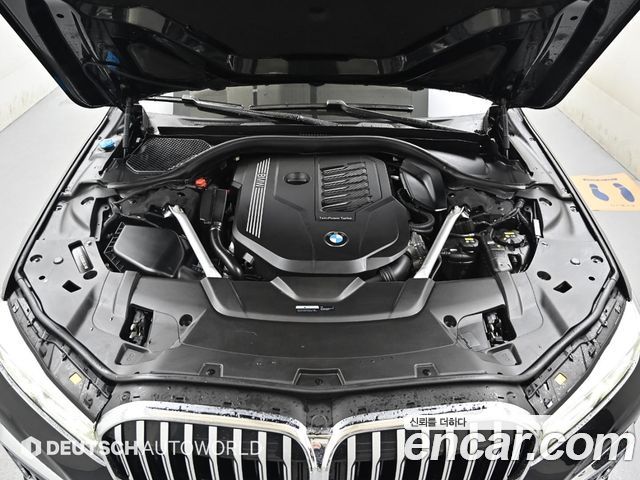 BMW 7-Series 740Li xDrive M Sport Package