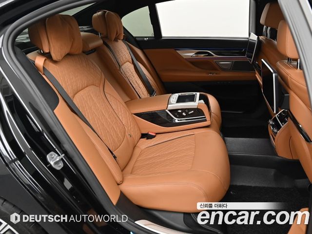 BMW 7-Series 740Li xDrive M Sport Package