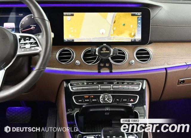 Mercedes-Benz E-Class E300 4MATIC Exclusive