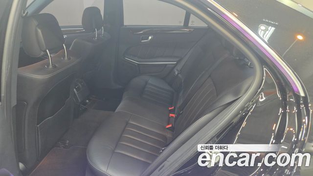 Mercedes-Benz E-Class E300 Elegance