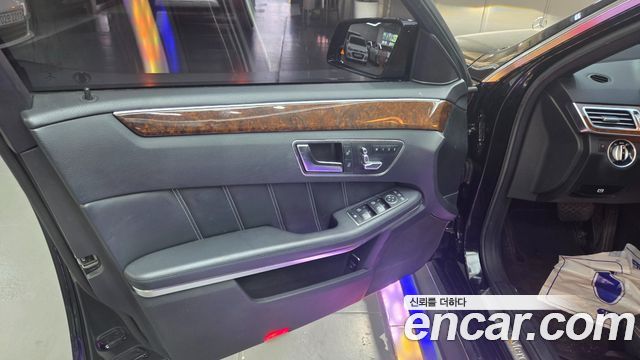 Mercedes-Benz E-Class E300 Elegance