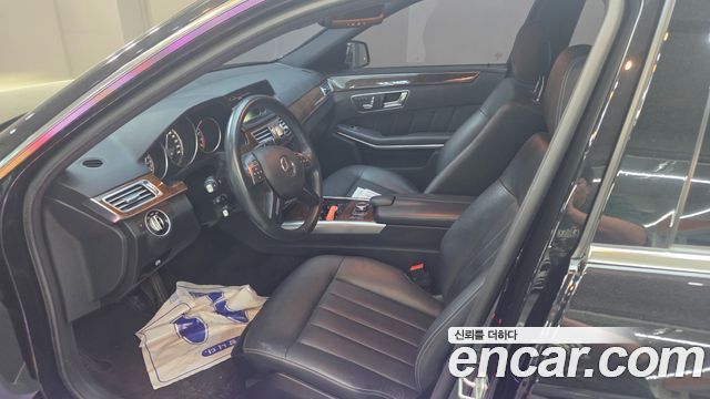 Mercedes-Benz E-Class E300 Elegance