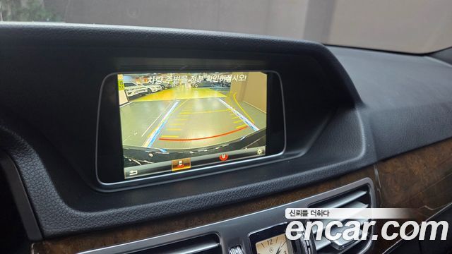 Mercedes-Benz E-Class E300 Elegance