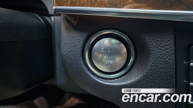 Mercedes-Benz E-Class E300 Elegance