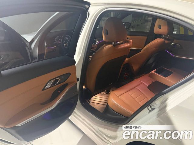 BMW 3-Series 330i xDrive M Sport