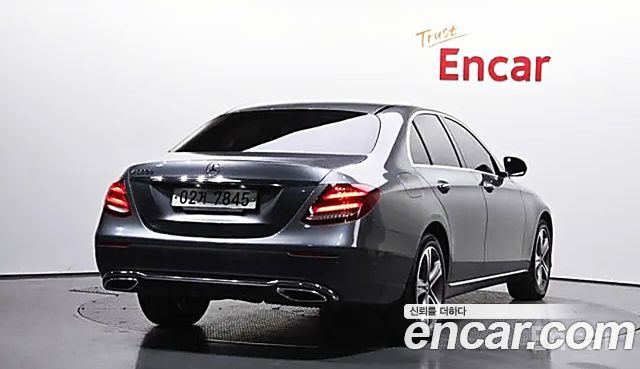 Mercedes-Benz E-Class E220d Avantgarde