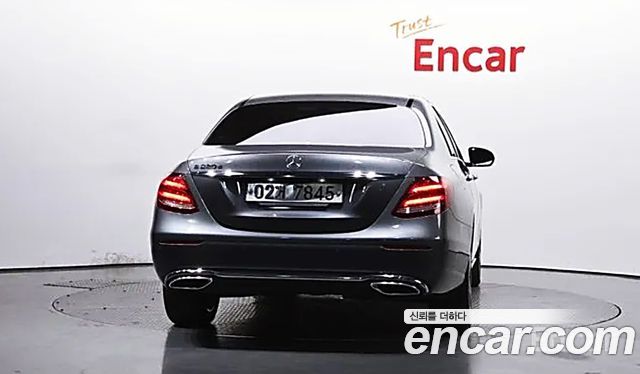 Mercedes-Benz E-Class E220d Avantgarde