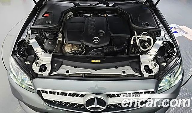 Mercedes-Benz E-Class E220d Avantgarde