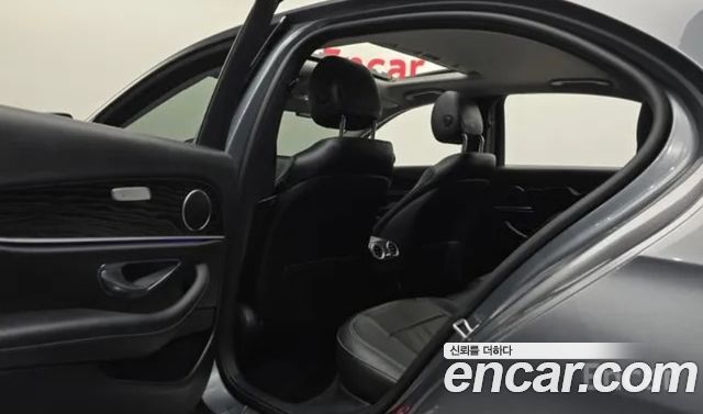 Mercedes-Benz E-Class E220d Avantgarde